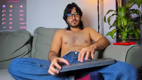 R. online show from November 25, 2025, 7:03 pm