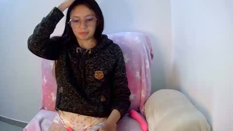 Ada naugthy28 online show from February 4, 2026, 1:44 am