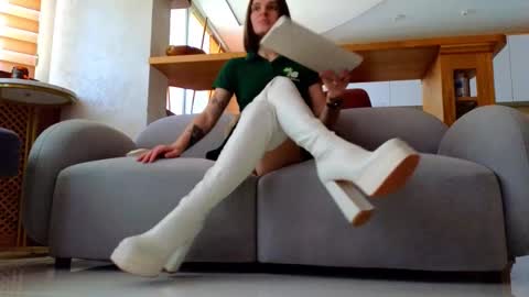 Ada   online show from September 15, 2025, 1:11 pm