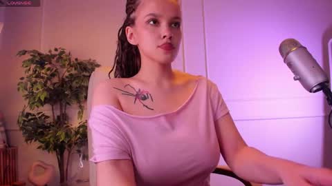 Snapshot of adalyn_glow chatting on May 22, 2026, 11:05 am Adalyn online show from May 22, 2026, 11:05 am