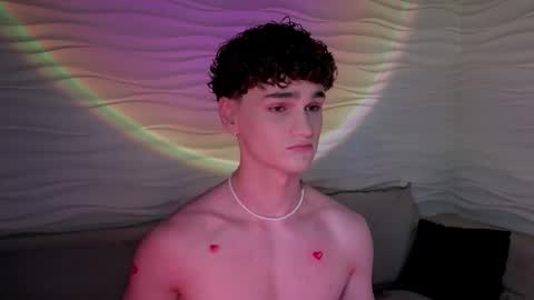 Snapshot of adam_21cm chatting on February 14, 2025, 4:52 pm Adam online show from February 14, 2025, 4:52 pm