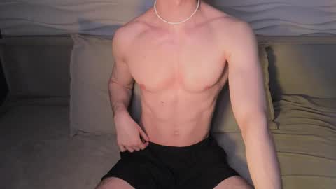 Snapshot of adam_21cm chatting on October 22, 2025, 4:18 pm Adam online show from October 22, 2025, 4:18 pm