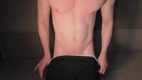 Snapshot of adam_21cm chatting on November 29, 2025, 4:32 pm Adam online show from November 29, 2025, 4:32 pm