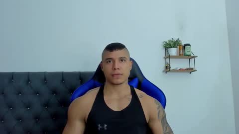 Snapshot of adam_boss chatting on October 21, 2025, 9:15 pm adam boss online show from October 21, 2025, 9:15 pm