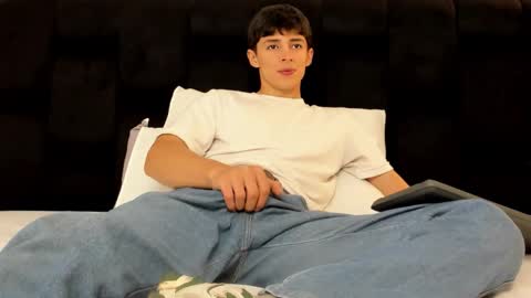 Snapshot of adam_clay21 chatting on September 13, 2025, 1:22 pm ADAM online show from September 13, 2025, 1:22 pm