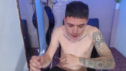 Snapshot of adam_knox chatting on November 25, 2025, 6:08 pm Adam online show from November 25, 2025, 6:08 pm