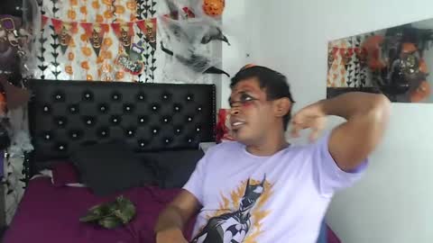 adam_morgan2 online show from October 22, 2025, 7:19 am