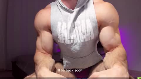 Snapshot of adam_muscle_ chatting on September 11, 2025, 9:26 pm Adam online show from September 11, 2025, 9:26 pm
