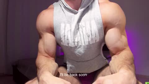 Snapshot of adam_muscle_ chatting on September 17, 2025, 9:05 pm Adam online show from September 17, 2025, 9:05 pm