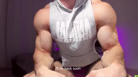 Snapshot of adam_muscle_ chatting on September 19, 2025, 9:59 pm Adam online show from September 19, 2025, 9:59 pm