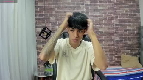 Snapshot of adamcoox chatting on December 30, 2024, 9:08 pm Adam online show from December 30, 2024, 9:08 pm