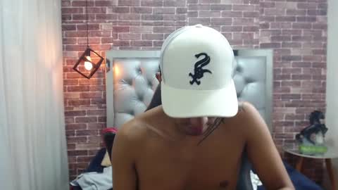 Snapshot of adamcoox chatting on March 7, 2025, 9:40 am Adam online show from March 7, 2025, 9:40 am