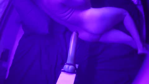 adamineve online show from February 10, 2025, 10:09 am