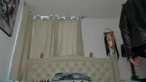 Snapshot of adams_ricci chatting on February 24, 2025, 12:48 pm Adams online show from February 24, 2025, 12:48 pm