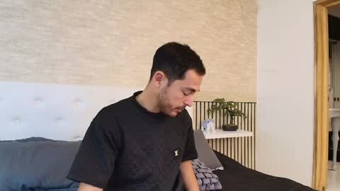 Im Adams Sanz online show from April 6, 2026, 6:53 pm