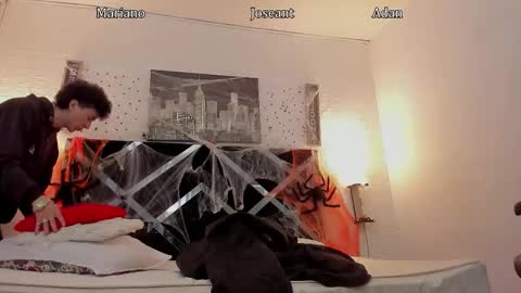 Adan Oriol online show from October 26, 2025, 3:12 am