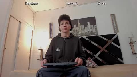 Adan Oriol online show from November 9, 2025, 4:00 am