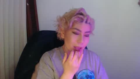 Snapshot of adan_romanoff chatting on January 11, 2026, 9:36 am adan_romanoff online show from January 11, 2026, 9:36 am