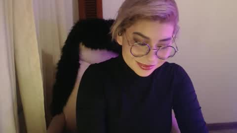 Snapshot of adan_romanoff chatting on April 7, 2026, 5:30 am adan_romanoff online show from April 7, 2026, 5:30 am