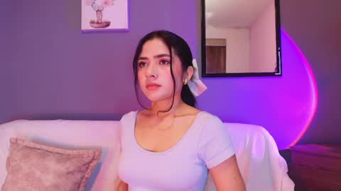  Adara Johnson  online show from April 9, 2026, 11:37 am