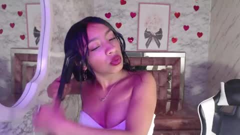 Snapshot of adarasuri_v chatting on May 22, 2026, 3:13 am Hi Stream 1000pm to 600am online show from May 22, 2026, 3:13 am