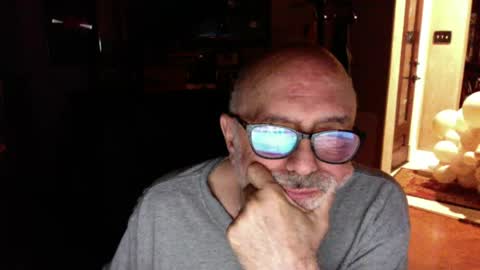 Snapshot of add_me_2 chatting on June 11, 2026, 3:48 am add_me_2 online show from June 11, 2026, 3:48 am