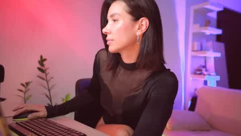 Snapshot of addictsqueen chatting on December 7, 2024, 3:58 am ADDICTION online show from December 7, 2024, 3:58 am