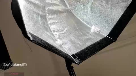 A D D I S O N  online show from October 29, 2025, 2:14 am