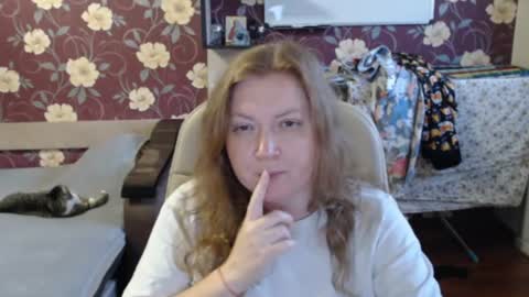 Snapshot of adel_redhead_ chatting on July 15, 2026, 5:18 pm Adel online show from July 15, 2026, 5:18 pm