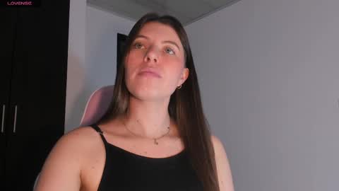 Snapshot of adela_parker chatting on December 27, 2024, 9:00 pm Adela Parker online show from December 27, 2024, 9:00 pm