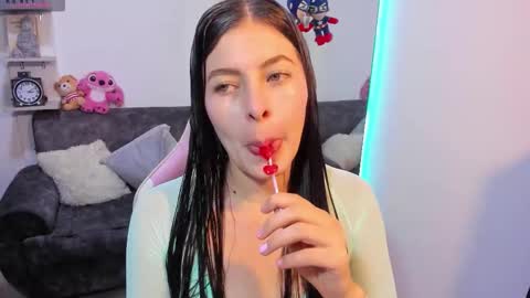 Snapshot of adela_parker chatting on October 25, 2025, 8:14 pm Adela Parker online show from October 25, 2025, 8:14 pm