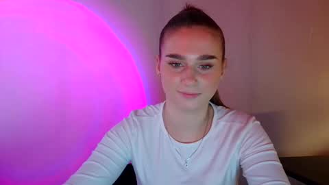 Adele Amore online show from March 2, 2025, 11:29 am