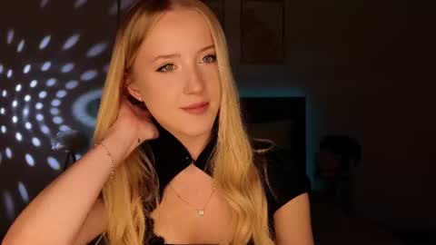 Snapshot of adele_armas chatting on June 11, 2026, 8:51 pm Adele online show from June 11, 2026, 8:51 pm