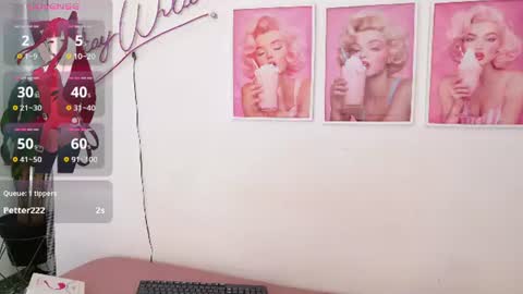 Snapshot of adele_latinlady chatting on June 24, 2026, 9:25 pm Sofi online show from June 24, 2026, 9:25 pm