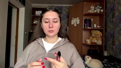 Poly online show from April 3, 2026, 8:12 am