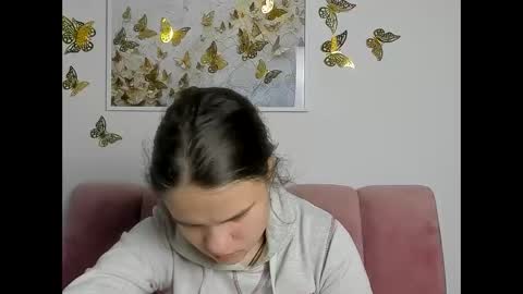 Snapshot of adelecruzz chatting on February 17, 2026, 12:23 pm adelecruzz online show from February 17, 2026, 12:23 pm