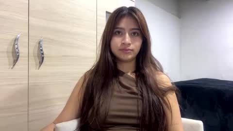 adellein foxx online show from October 10, 2025, 4:55 am