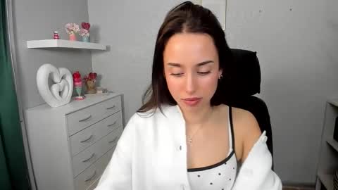 Adele online show from March 10, 2026, 6:51 am