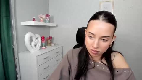 Adele online show from March 25, 2026, 6:30 am