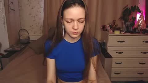 Lina online show from March 9, 2025, 11:14 am