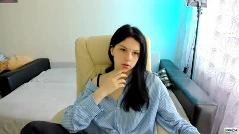 adelina_xxx online show from May 20, 2026, 10:54 am