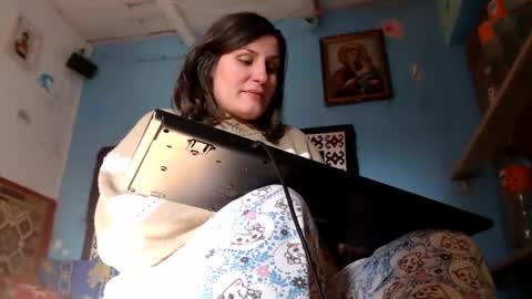 Snapshot of adelineblueeyes chatting on January 27, 2025, 1:19 pm Larisa online show from January 27, 2025, 1:19 pm