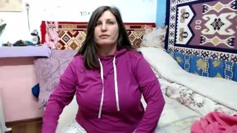adelinemilf online show from February 12, 2026, 10:32 am