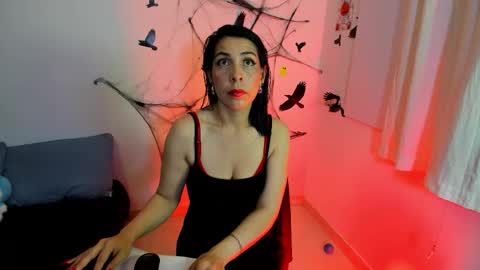 Adelle online show from November 4, 2025, 9:08 am