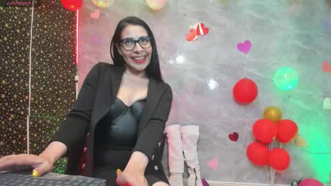 Adellelennoxx online show from March 9, 2026, 8:29 am