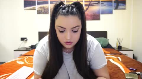 Adellineee online show from February 20, 2025, 10:37 pm