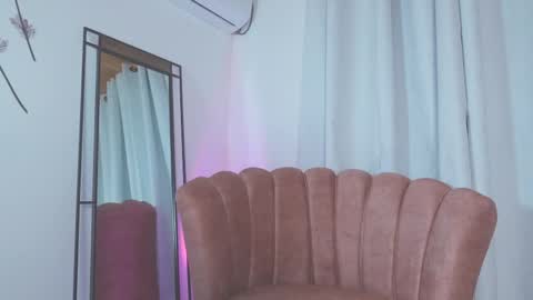 Snapshot of adelyn_x chatting on March 2, 2025, 12:32 pm instragram adelyn 111 online show from March 2, 2025, 12:32 pm