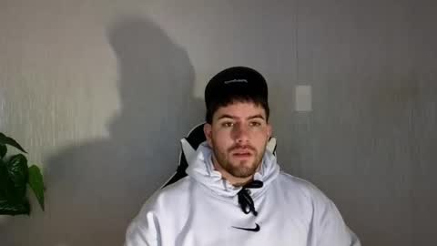 Snapshot of ades_lowe chatting on September 26, 2025, 11:47 am Ades online show from September 26, 2025, 11:47 am