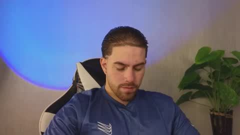 Snapshot of ades_lowe chatting on November 27, 2025, 10:50 am Ades online show from November 27, 2025, 10:50 am