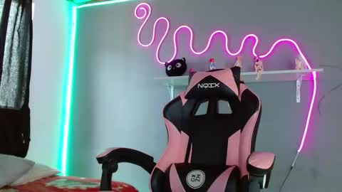 Snapshot of adhara_rangel chatting on October 24, 2025, 3:41 pm adhara rangel online show from October 24, 2025, 3:41 pm